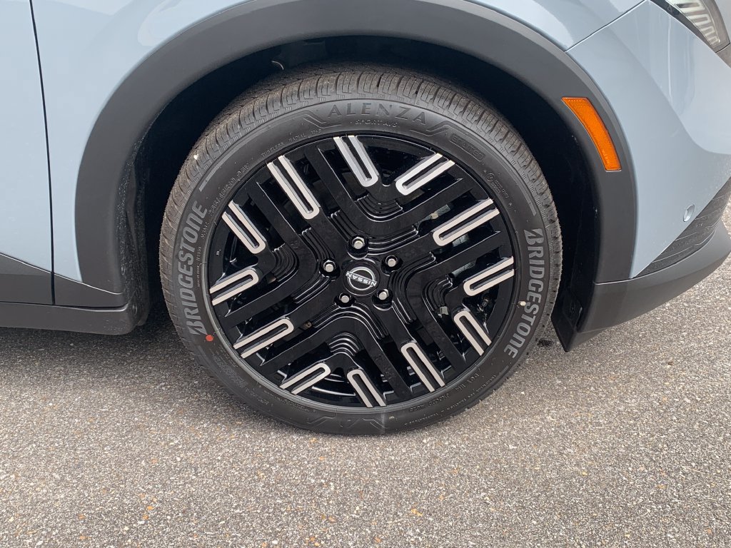 New 2026 Nissan Leaf Platinum+ FWD image 7