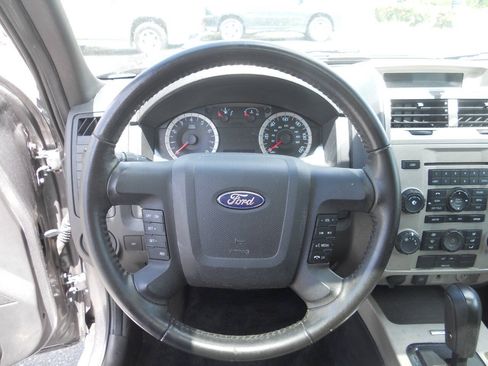 Used 2011 Ford Escape XLT w/ 202A Rapid Spec Order Code FWD image 13