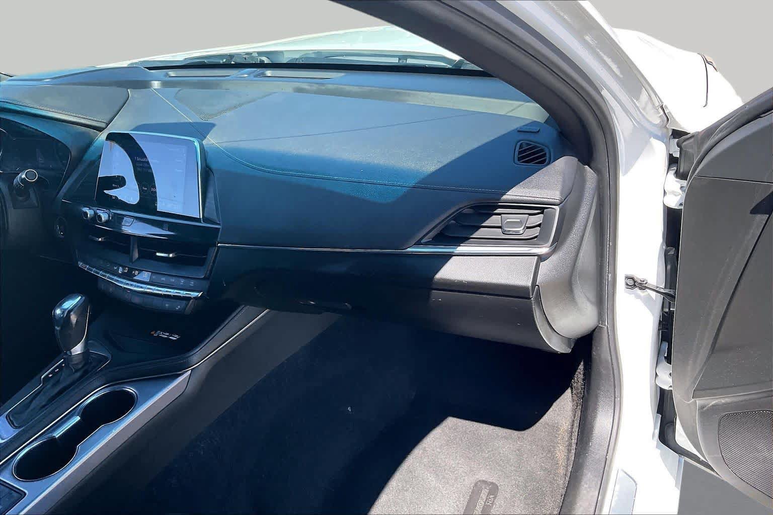 Used 2020 Cadillac CT4 Premium Luxury RWD image 16