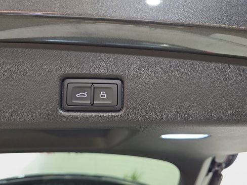 New 2026 Audi SQ5 Prestige image 12