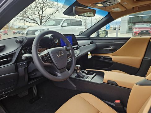 New 2025 Lexus ES 350 image 12