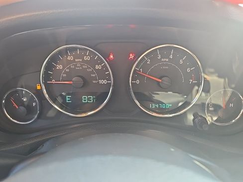 Used 2016 Jeep Wrangler Unlimited Sahara w/ Connectivity Group AWD/4WD image 5