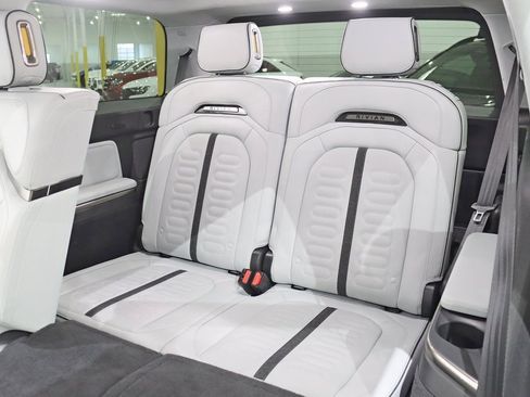 Used 2024 Rivian R1S Adventure image 29