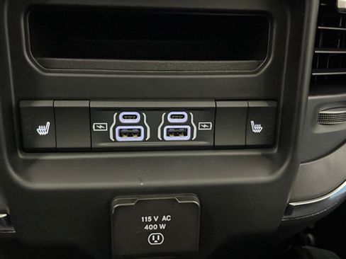 Used 2025 RAM 1500 Laramie w/ Trailer Tow Group AWD/4WD image 36