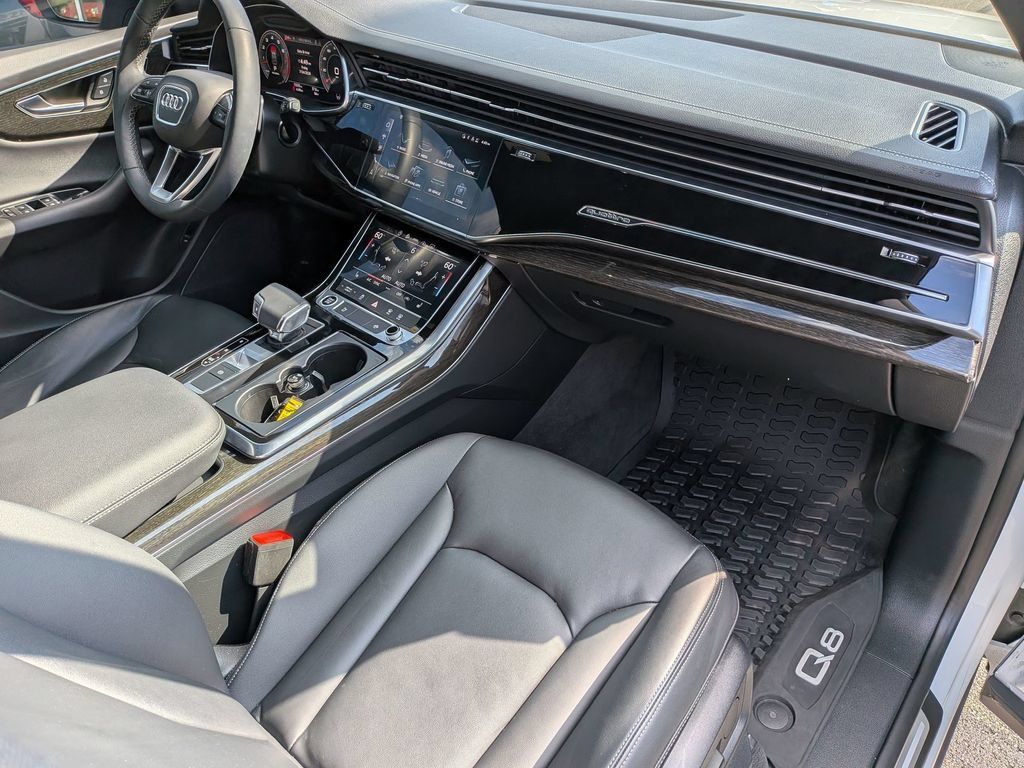Used 2024 Audi Q8 Premium AWD/4WD image 34