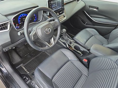 Used 2020 Toyota Corolla XSE image 18