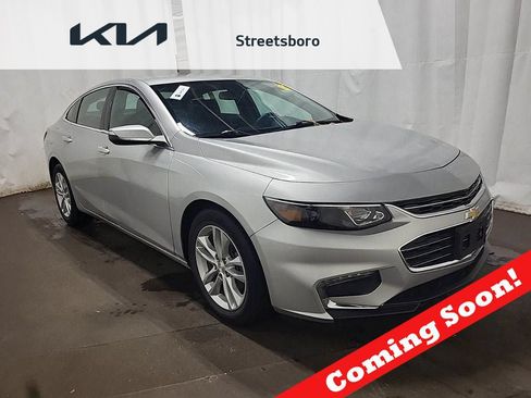 Used 2018 Chevrolet Malibu LT FWD image 1