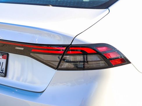 Certified 2025 Honda Accord SE image 10