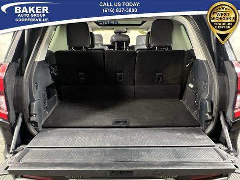 Used 2025 Ford Expedition Platinum image 28