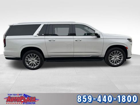 Used 2021 Cadillac Escalade ESV Premium Luxury AWD/4WD image 10