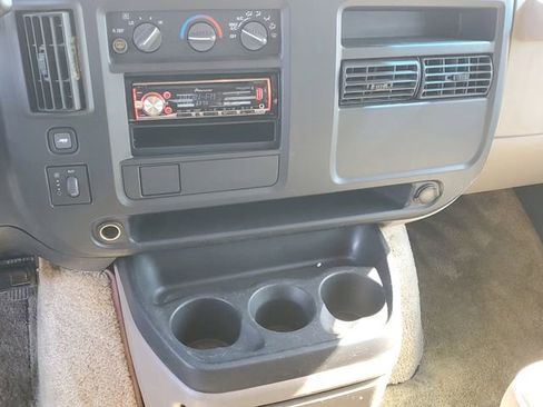 Used 2003 Chevrolet Express 1500 AWD w/ Preferred Equipment Group 4 image 12