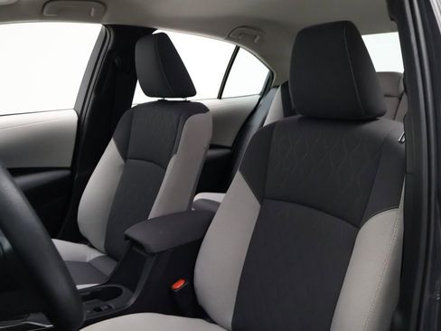 Certified 2025 Toyota Corolla LE image 12