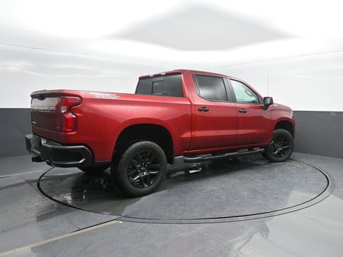 Used 2024 Chevrolet Silverado 1500 LT Trail Boss w/ Convenience Package II image 2