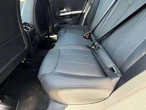 Used 2025 Mercedes-Benz GLA 250 image 28