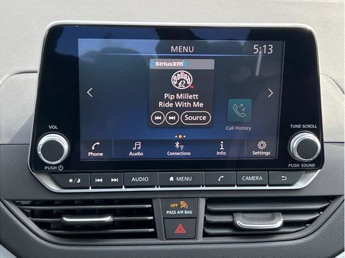 Used 2025 Nissan Altima 2.5 S image 11