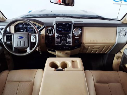 Used 2015 Ford F250 Lariat image 14