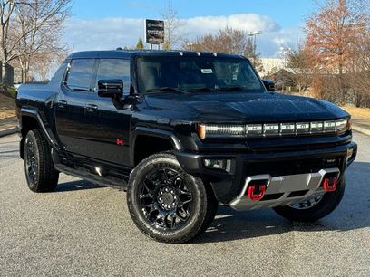 New 2025 GMC Hummer EV 2X w/ LPO, Sport Package
