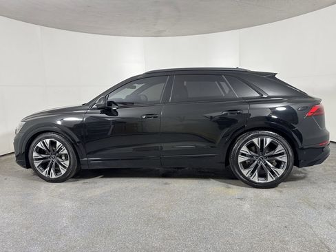 Used 2025 Audi Q8 Premium Plus w/ Premium Plus Package image 2
