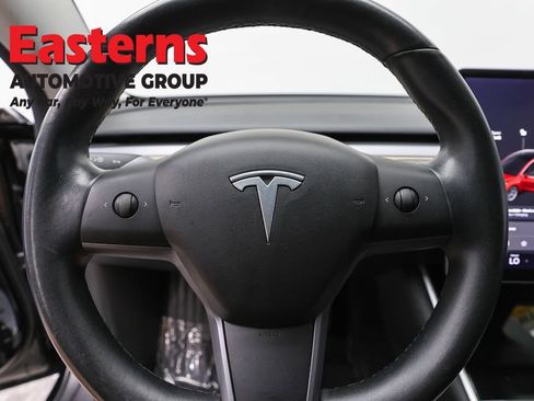 Used 2019 Tesla Model 3 Standard Range RWD image 10