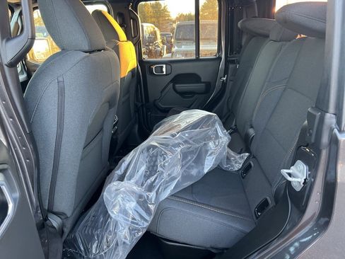 New 2026 Jeep Gladiator Sport image 17