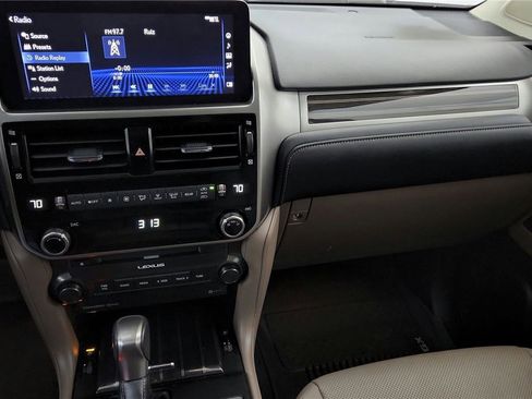 Used 2023 Lexus GX 460 Premium w/ Premium Package image 30