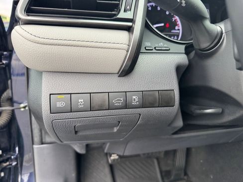 Used 2021 Toyota Camry SE image 16