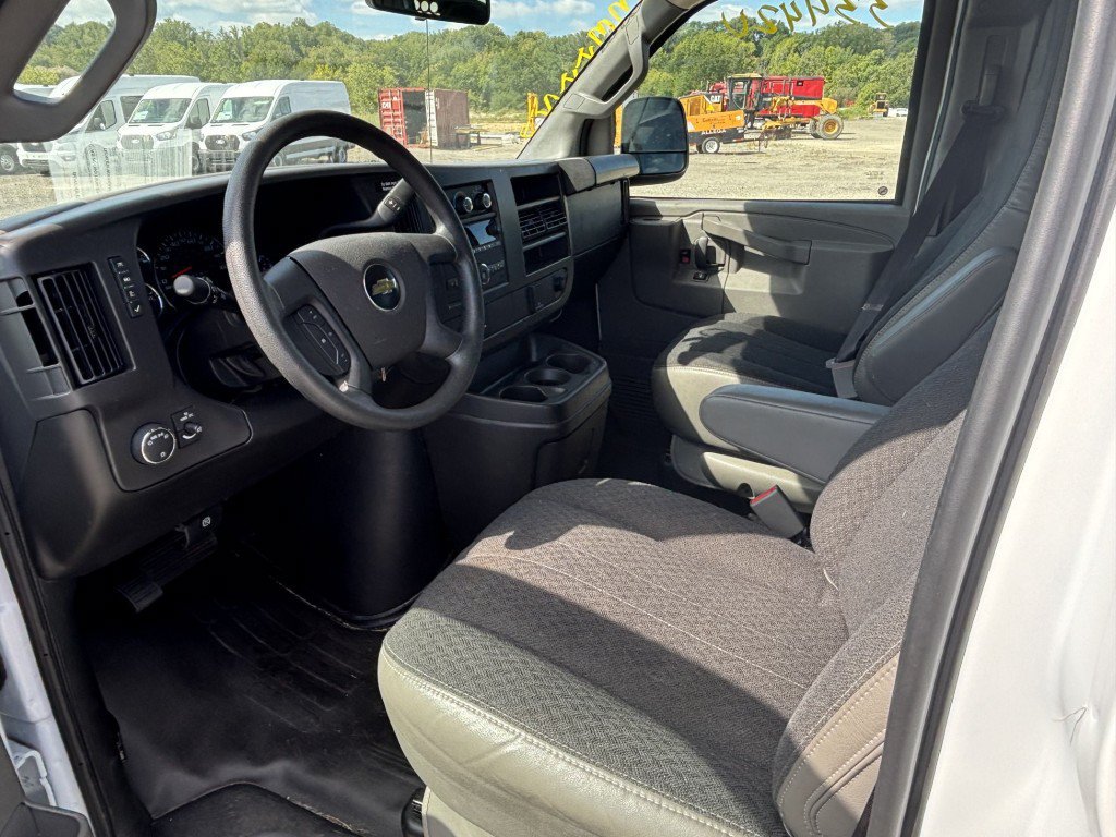 Used 2025 Chevrolet Express 2500 w/ Driver Convenience Package RWD image 12