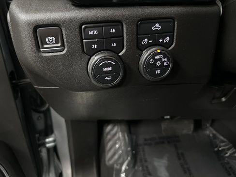 Used 2023 Chevrolet Silverado 1500 RST AWD/4WD image 30