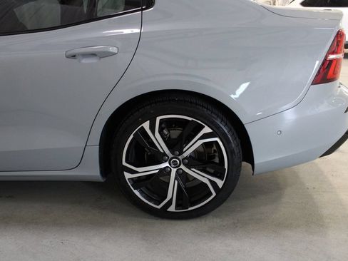Used 2024 Volvo S60 B5 Plus FWD image 28