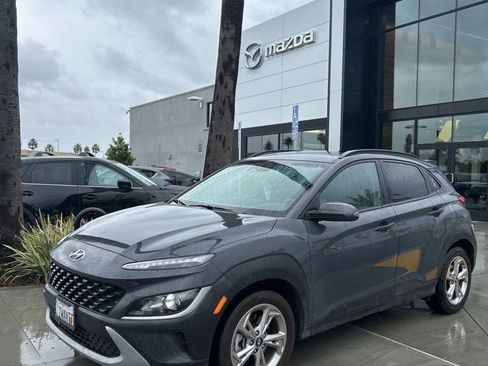 Used 2023 Hyundai Kona SEL w/ Convenience Package AWD/4WD image 3