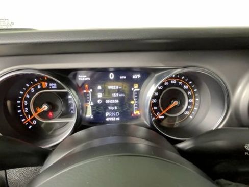 Used 2023 Jeep Gladiator Sport AWD/4WD image 22