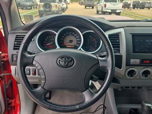 Used 2009 Toyota Tacoma PreRunner RWD image 16