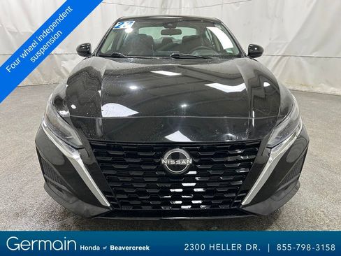 Used 2023 Nissan Altima 2.5 SV image 3
