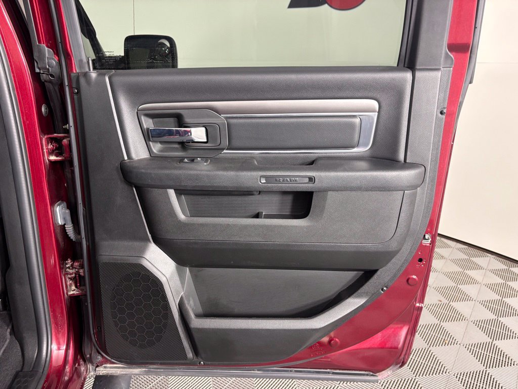 Used 2022 RAM 1500 Warlock AWD/4WD image 43