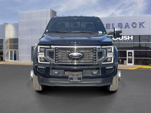 Certified 2022 Ford F450 Platinum w/ FX4 Off-Road Package image 8