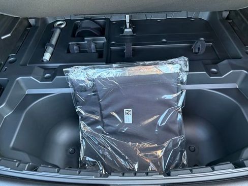 New 2026 Chevrolet Equinox EV RS image 11