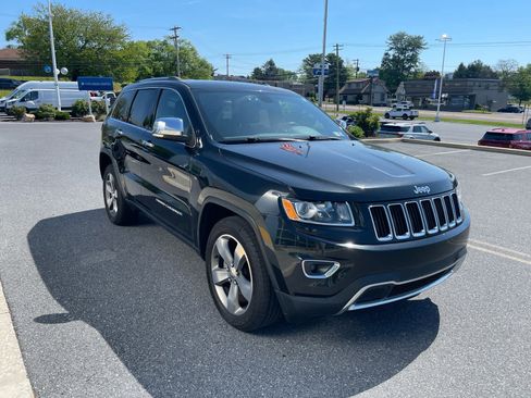 Used 2015 Jeep Grand Cherokee Limited w/ Trailer Tow Group IV AWD/4WD image 7