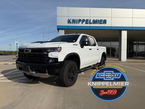 Used 2025 Chevrolet Silverado 1500 ZR2 w/ Technology Package image 1