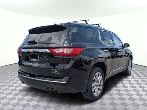Used 2021 Chevrolet Traverse Premier w/ LPO, 'HIT The Road' Package FWD image 4