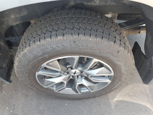 Used 2025 Chevrolet Silverado 1500 RST w/ Z71 Off-Road Package AWD/4WD image 6