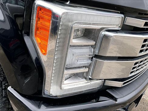 Used 2019 Ford F350 Platinum w/ Platinum Ultimate Package AWD/4WD image 27