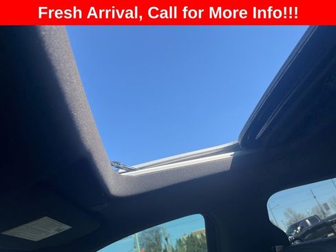 Used 2022 GMC Sierra 1500 AT4 w/ AT4 Preferred Package image 5