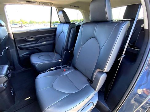 Used 2024 Toyota Grand Highlander AWD image 20