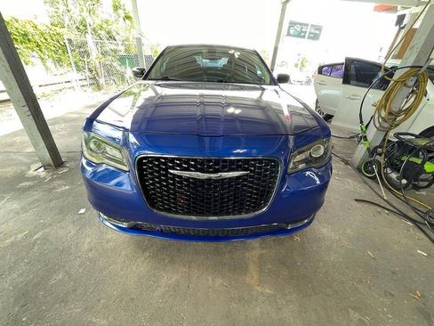 Used 2019 Chrysler 300 Touring w/ Sport Appearance Package RWD image 1