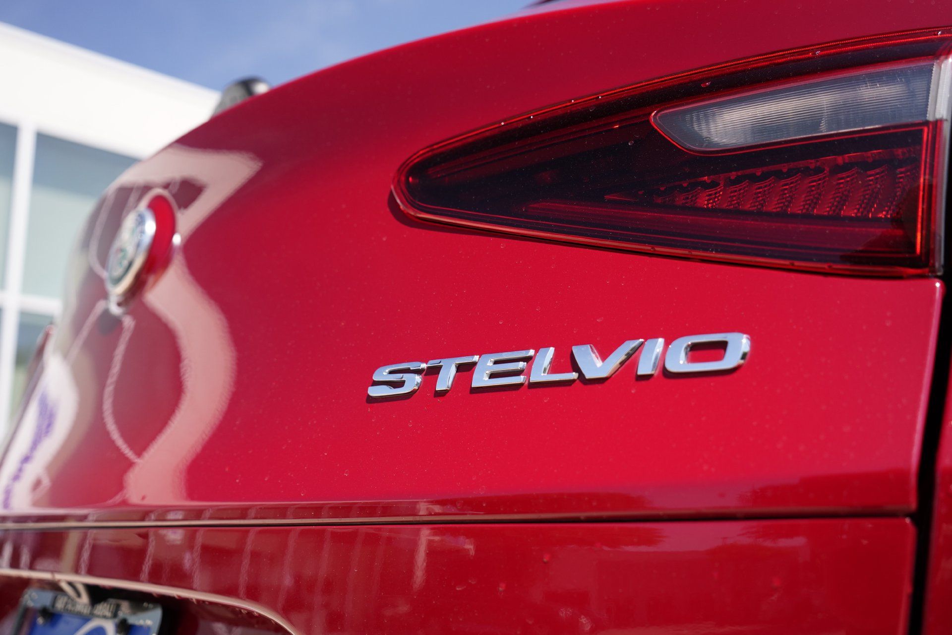 Used 2023 Alfa Romeo Stelvio Veloce AWD/4WD image 10