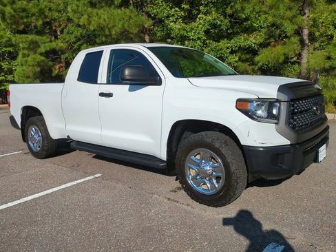 Used 2020 Toyota Tundra SR image 2