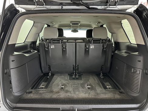 Used 2011 GMC Yukon SLE image 23