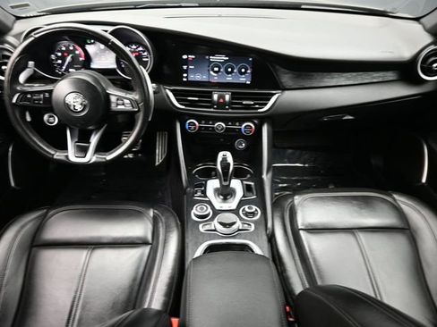 Used 2023 Alfa Romeo Giulia Sprint RWD image 17