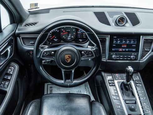 Used 2017 Porsche Macan S image 14