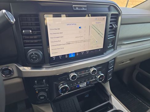 Used 2026 Ford F450 Platinum w/ Platinum Plus Package image 22